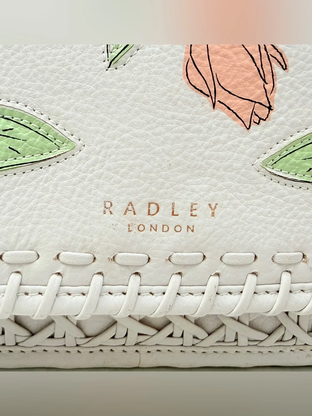 RADLEY LONDON Kentucky Derby 2022 Cording Street White Leather Grab Bag-EUC